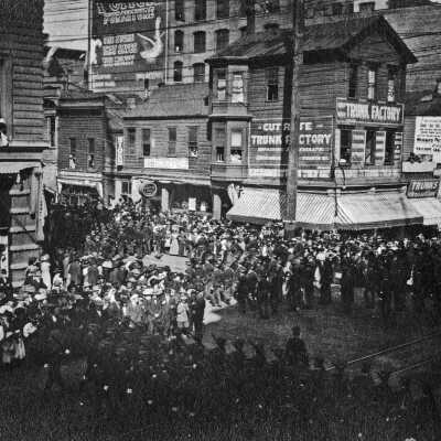 2nd Oregon Vol. Co. I, departure parade, San Francisco, CA, 1899.
