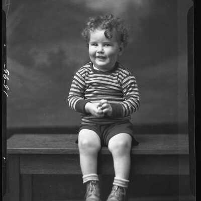 Photograph of a child for C. Grasier - April 1930 - Negative