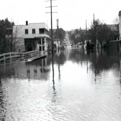 1943 Flood - Washington Street and Abernethy Creek - Oregon City.