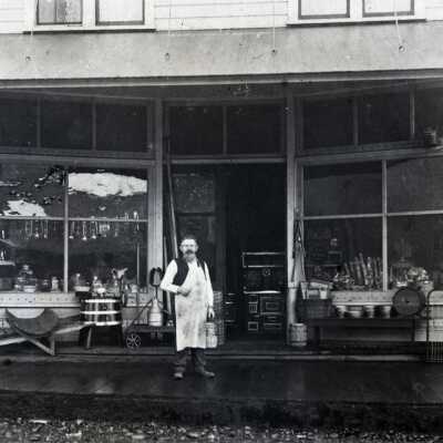 Friedrichs Hardware at 512 Seventh Street, Oregon City