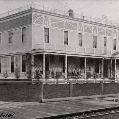 Estacada 1908 - Estacada Hotel