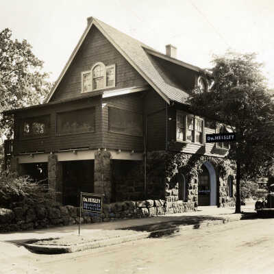 Heisley Clinic at 610 High Street, Oregon City - 1936