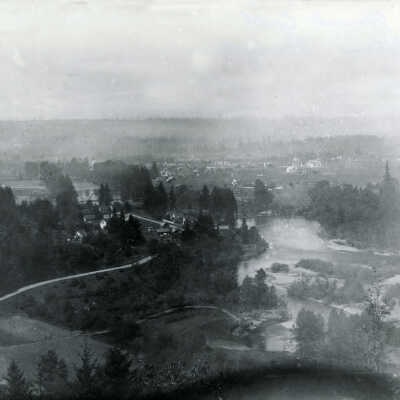 View Looking Down on Gladstone and Parkplace, 1909.