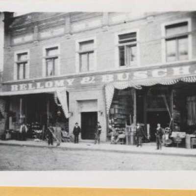 Oregon City 8th & Main 1899