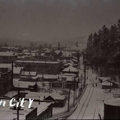 Oregon City from the elevator Bridge