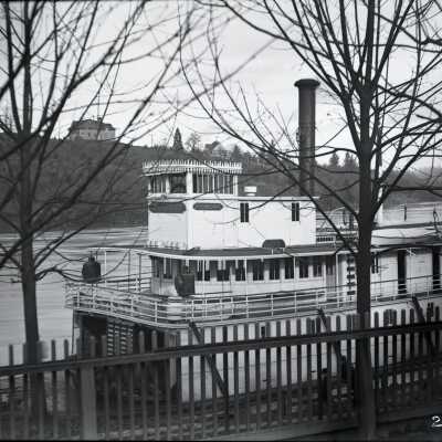 Steamboat "Pomona" - 1890s - 8th Street Dock - Oregon City