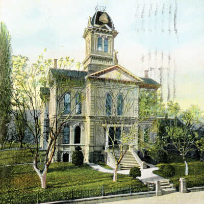 Postcard of Clackamas County Court House, 1910.