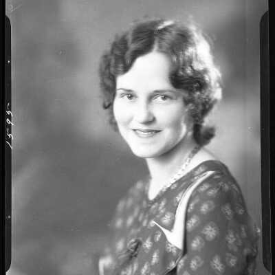 Photograph of a woman for C. Grasier - April 1930 - Negative