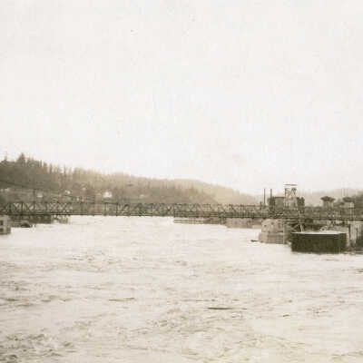 1922 Flood - Oregon City/West Linn Suspension Bridge