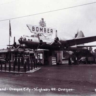 Bomber Service Station - Milwaukie, Oregon