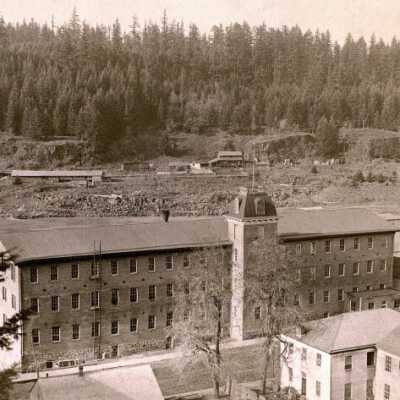 Oregon City Woolen Mill, 1874.: Copyright: Clackamas County Historical Society; Origsize: 5x7; Origformat: Print-Photographic