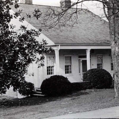 Home of Dr. Forbes Barclay: Copyright: None; Origsize: 5"x8"; Origformat: Print-Photographic