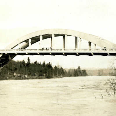 1922 Flood - View of Arch Bridge Looking Downriver.
