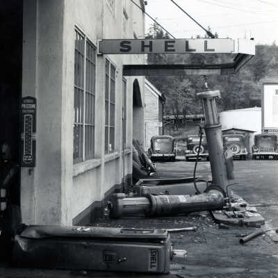 Oregon City - Shell Station