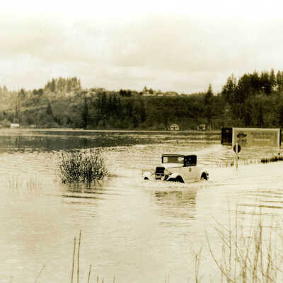 1922 Flood - 82nd Road from Southern Pacific Grade Crossing
