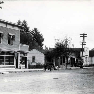 Milwaukie 1910 - 2120 Main Street - Milwaukie Pharmacy