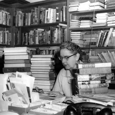 Gladys Dawson, Librarian: Copyright: Clackamas County Historical Society; Origsize: 4x5; Origformat: Print-Photographic