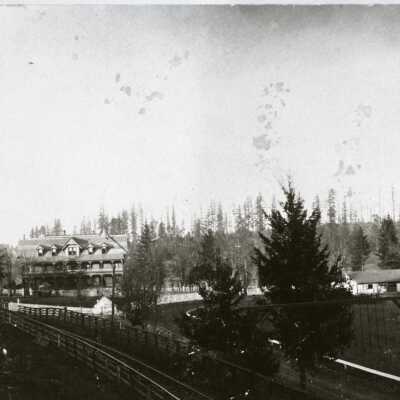 Riverside Hotel