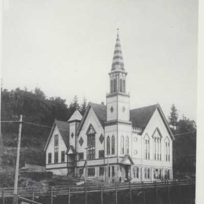 Oregon City Church located at Moss and Main - 1890