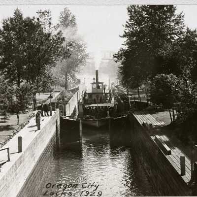 Willamette Falls Locks 1929 - with Steamboat "Stranger"