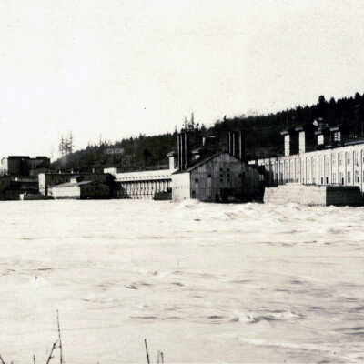 1922 Flood - West Linn Mills Viewed from Oregon City