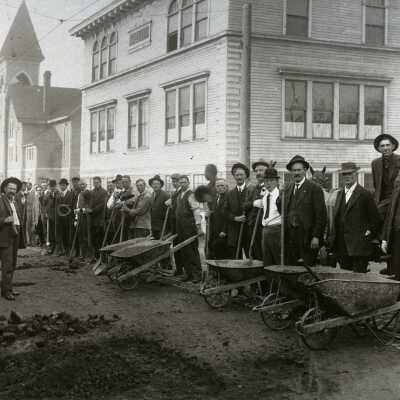 Oregon City 1910 - Merchant Street Repair #1