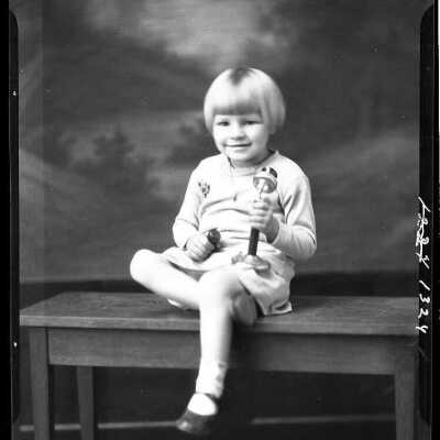 Photograph of a child for E.B. Shambron - December 1929 - Negative