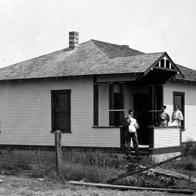 Home of Dr. and Mrs. D.A. Forbes in Talent, Oregon