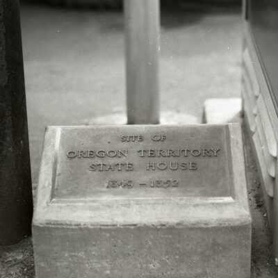 Oregon City 1961 - Marker for the First State of the Oregon Territory