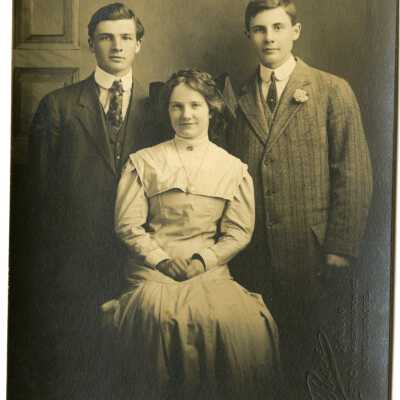 Park Place Debating Team, 1911