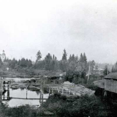 Lake Oswego Dam and Bridge in 1912.: Copyright: Clackamas County Historical Society; Origformat: Print-Photographic