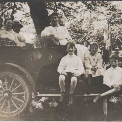 Pearl Meldrum Stevens' and boys