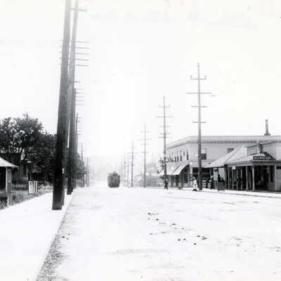 Milwaukie 1910 - Streetcar at 1st Street in Milwaukie.