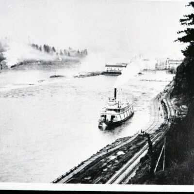 Steamboat near Canemah Walk Oregon 1905