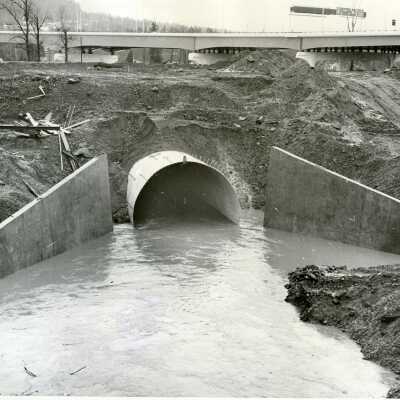 Installing Drain for Creek under McLoughlin Boulevard.