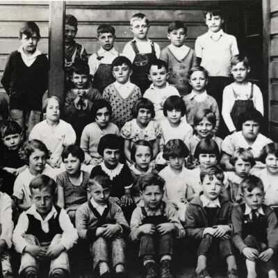 McLoughlin Institute Students 1934 - 1st and 2nd Grades - 10th and Main, Oregon City
