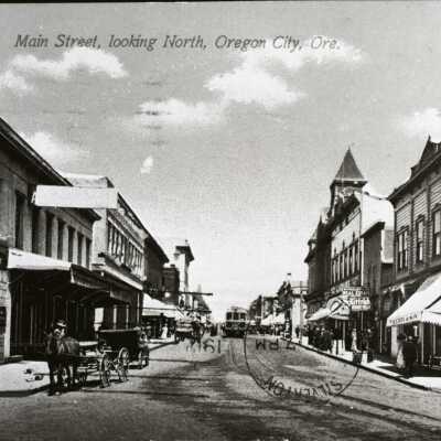 Main Street Oregon City, Looking North from 6th Street.