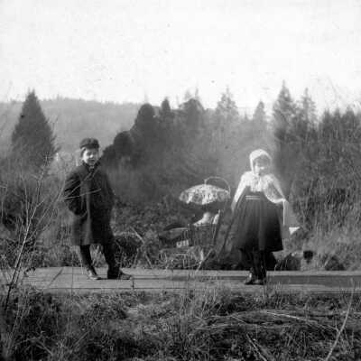 Everett and Eva Dye