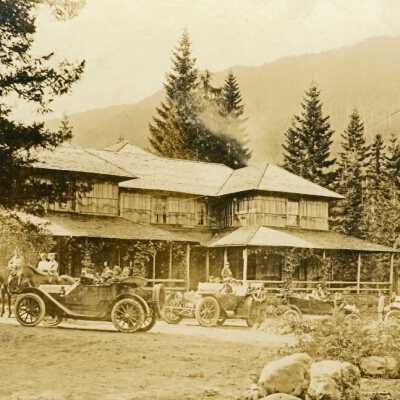 The Rhododendron Inn. 1915: Copyright: None; Origsize: 8" x 10"; Origformat: Print-Photographic