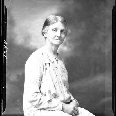 Photograph of a woman for Mrs. Turrell - November 1929 - Negative