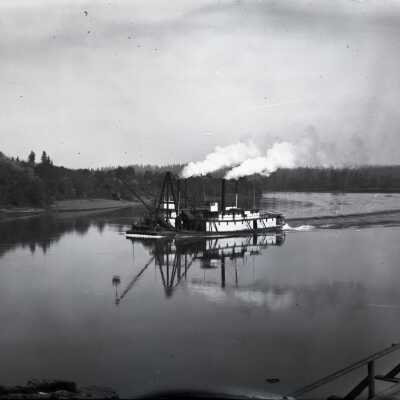 Steamboat on Willamette River