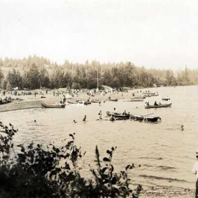 Lake Oswego 1920s - Beach at Oswego Lake