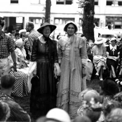 Territorial Days Parade - Oregon City - Women at Library Park