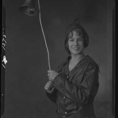 Photograph of a Woman for Dorothy Hammond - November 1929 - Negative