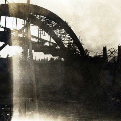 Arch Bridge over Willamette River..