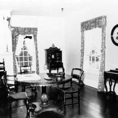 McLoughlin House furnishings.: Copyright: Clackamas County Historical Society; Origsize: 3x5; Origformat: Print-Photographic