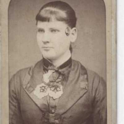 Unknown Woman - No Date