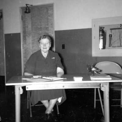 Dora Bottomley