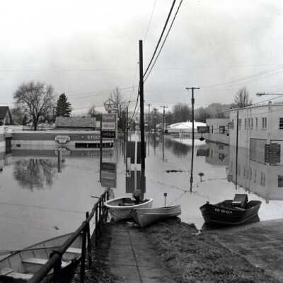 1964 Flood, 14th and Washington Streets, Oregon City.( View 2): Copyright: Clackamas County Historical Society; Origsize: 8" x 10"; Origformat: Print-Photographic