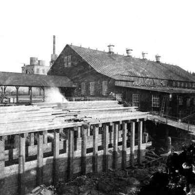 Willamette Pulp and Paper Co, West Linn, Oregon, 1893.: Copyright: Clackamas County Historical Society; Origsize: 8x10; Origformat: Print-Photographic